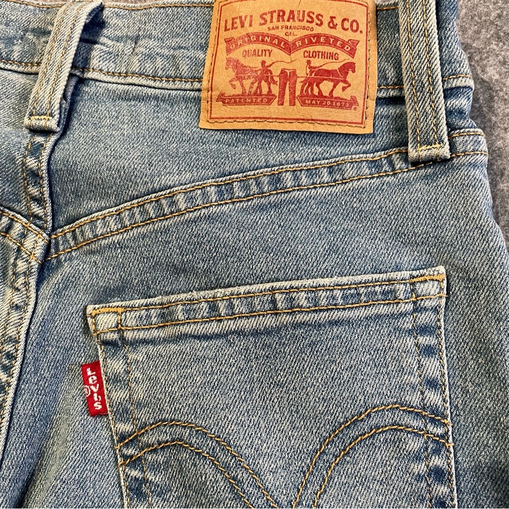 Levi’s Ribcage Straight Leg Ankle Jeans Women’s Size 24 Light Wash Button Fly - Picture 5 of 15
